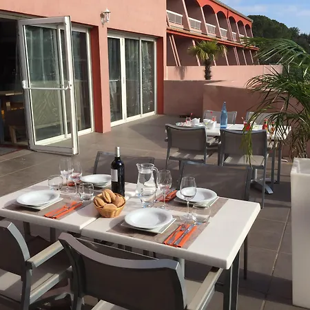 Hotel Hôtel Originals City Mas de Grille 3*